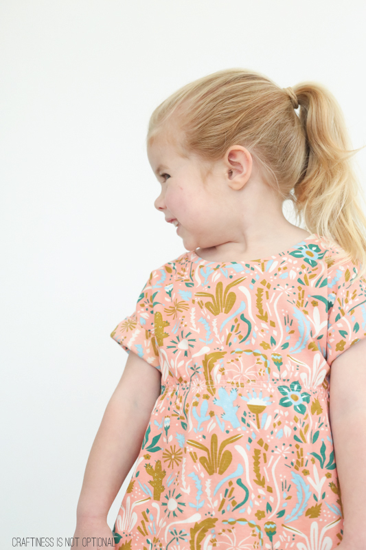scrunch top free pattern and tutorial for birch fabrics