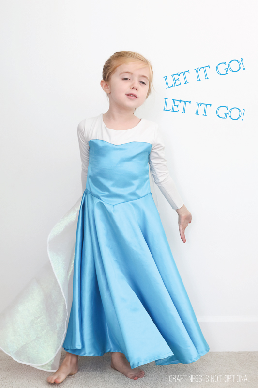 McCalls 7000 Sewing Pattern Frozen Snow Queen Elsa Dress Anna Cape Costume  - Pioneer Recycling Services