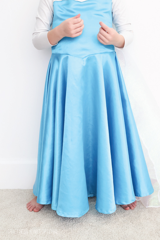 DIY Elsa costume \\ craftiness is not optional
