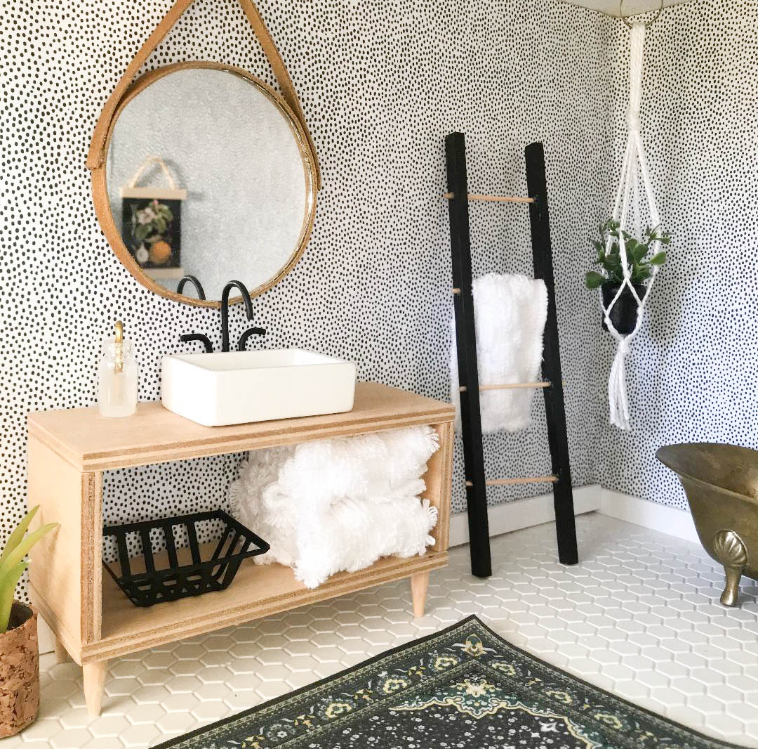 Dolls house modern bathroom shop